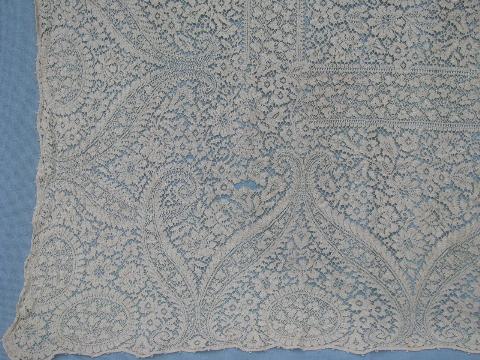 photo of lot vintage cotton quaker lace type tablecloths, lacy cutter fabric #9