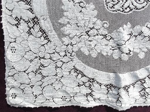 photo of lot vintage cotton quaker lace type tablecloths, lacy cutter fabric #5