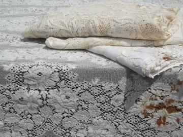 catalog photo of lot vintage cotton quaker lace type tablecloths, lacy cutter fabric