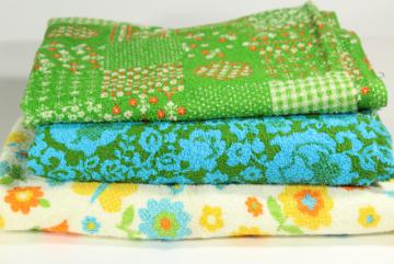 catalog photo of lot vintage cotton terry fabric, terrycloth toweling w/ groovy retro prints