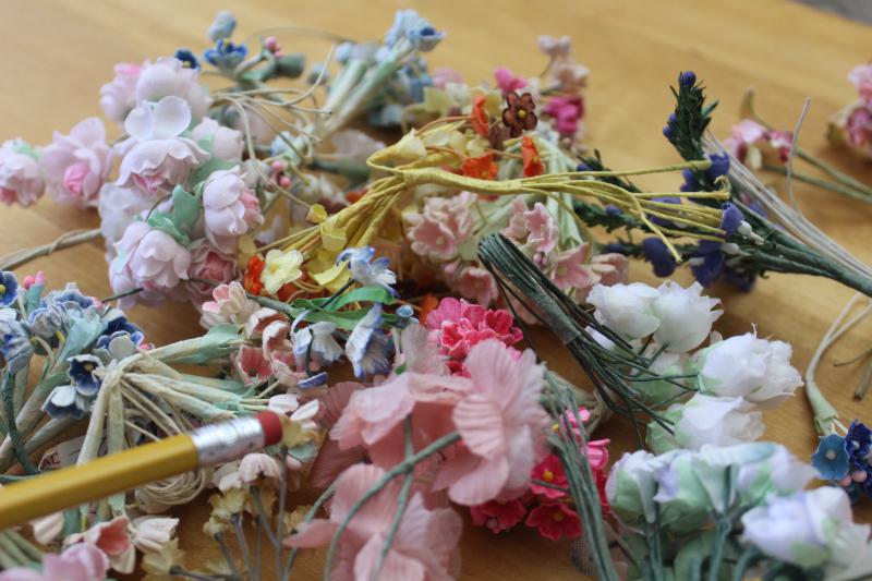 photo of lot vintage craft flowers, mini flower wire stems for spring or wedding decor, millinery, dolls #10