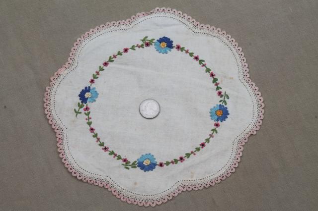 photo of lot vintage embroidered linens, table runners & dresser scarves w/ embroidery & crochet lace #7