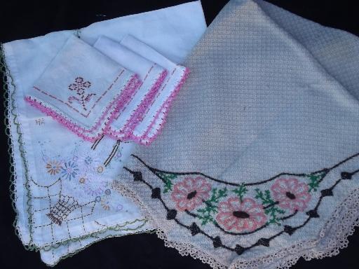 photo of lot vintage fancywork linens, old embroidery and crochet lace, cutter fabric #2