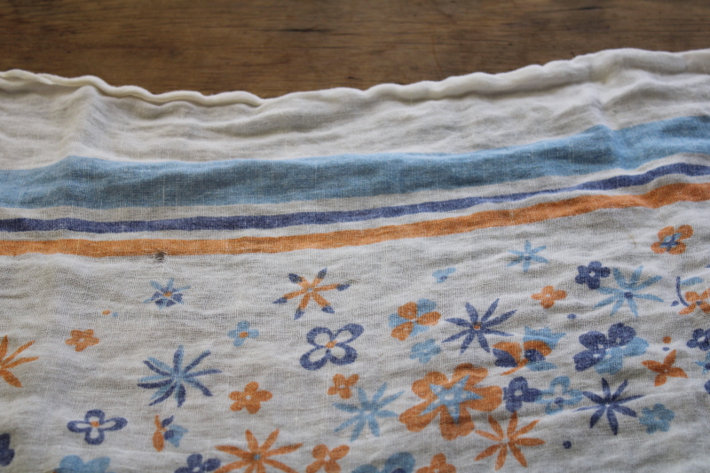 photo of lot vintage floral print tablecloths, soft washed flax linen fabric w/ flowery cottage style #11