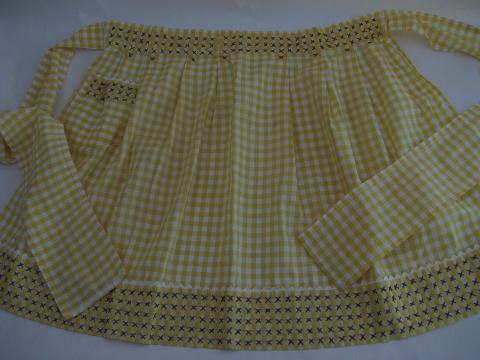 photo of lot vintage gingham checks kitchen aprons w/ cross-stitch #5