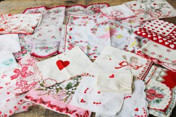 catalog photo of lot vintage hankies, printed cotton Valentine hearts handkerchiefs, embroidered hankies