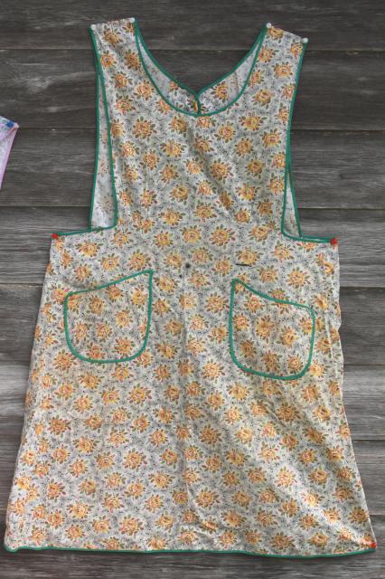 photo of lot vintage kitchen smock coverall full aprons, pretty soft faded floral cotton prints #11