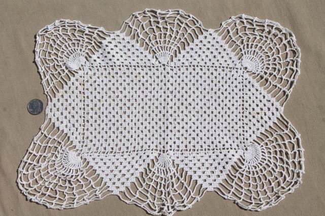 photo of lot vintage lace table linens, doilies & tray cloths, crochet centerpieces #4