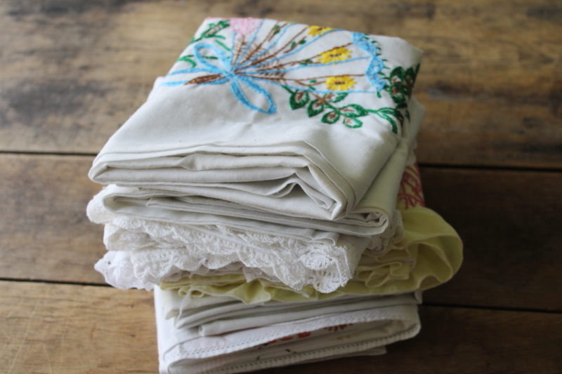 photo of lot vintage poly blend pillowcases w/ embroidery or crochet lace edgings, boho cottage bedding  #8