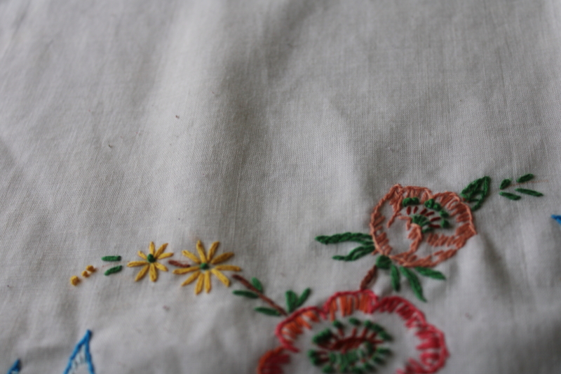photo of lot vintage poly blend pillowcases w/ embroidery or crochet lace edgings, boho cottage bedding  #13