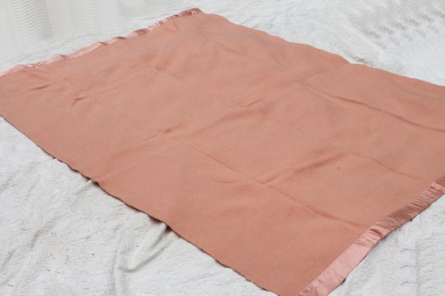 photo of lot vintage wool bed blankets in shades of pink, warm all wool blankets for winter #10