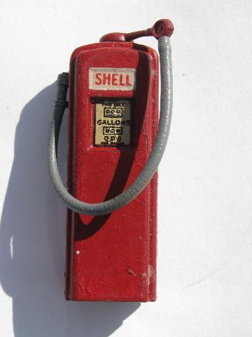 photo of made in England vintage lead metal toy gas staition / petrol pump, old Britains #1