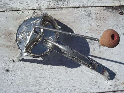 photo of made in France vintage Mouli hand-crank grater shedder slicer #4