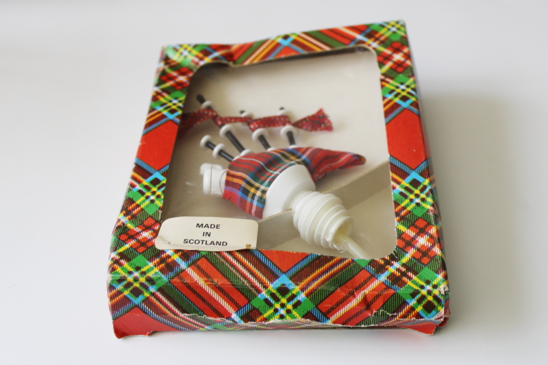 photo of made in Scotland bagpipes plastic dispenser pourer for liquor bottle Scotch whiskey #1