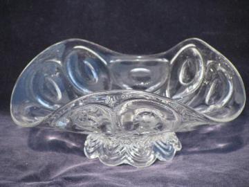 catalog photo of manhattan pattern vintage pressed glass bowl, ruffled shape