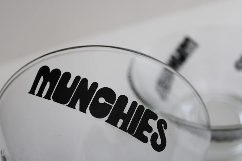 photo of mid-century mod Munchies snack bowls, pop art bold graphics lettering #3