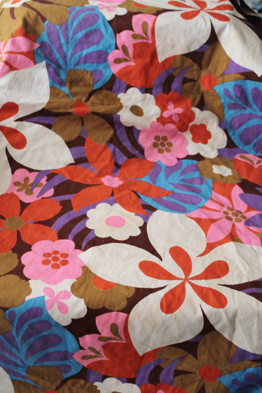 photo of mid-century mod flower print vintage cotton fabric, tropical Hawaiian tiki style #1