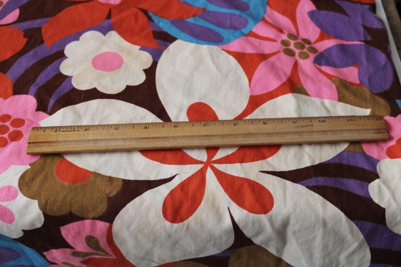 photo of mid-century mod flower print vintage cotton fabric, tropical Hawaiian tiki style #2