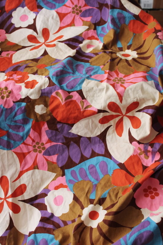 photo of mid-century mod flower print vintage cotton fabric, tropical Hawaiian tiki style #8