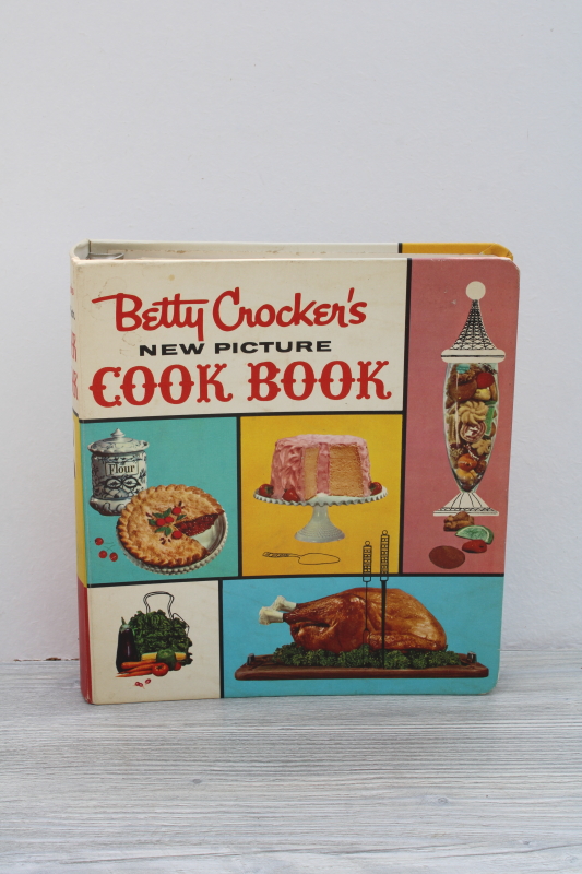 photo of mid century mod vintage Betty Crockers New Picture Cook Book 1961 fifth printing first edition #1