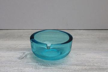 catalog photo of mid-century modern capri blue glass ashtray, retro aqua color 50s 60s vintage