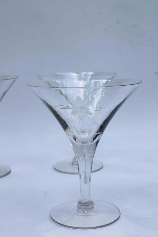 photo of mid century modern vintage crystal cocktail glasses, etched six pointed star on large mod flared goblets  #2