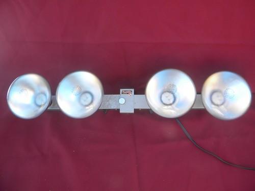 photo of mid century portable Crystal-Brite photography/movie camera light bar #2