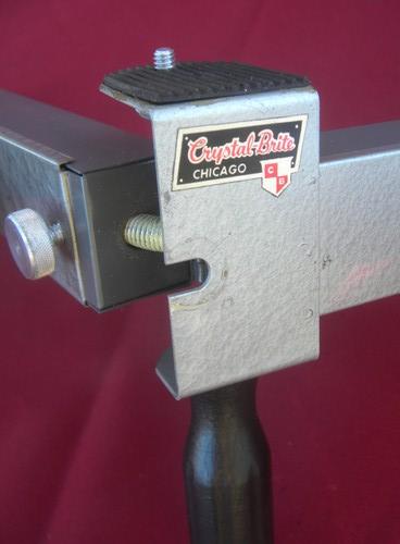 photo of mid century portable Crystal-Brite photography/movie camera light bar #4