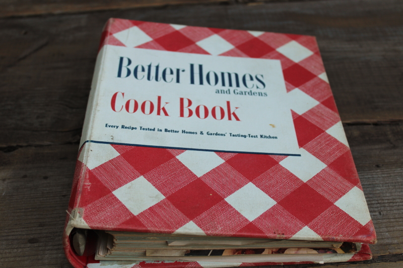 photo of mid century vintage Better Homes & Gardens Cook Book, 1950s ring binder red & white checked cover  #1