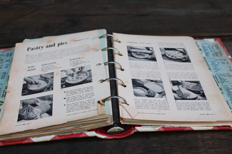 photo of mid century vintage Better Homes & Gardens Cook Book, 1950s ring binder red & white checked cover  #9
