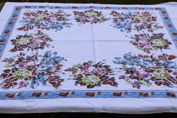 catalog photo of mid century vintage cotton rayon tablecloth, romantic girly cottagecore floral print 