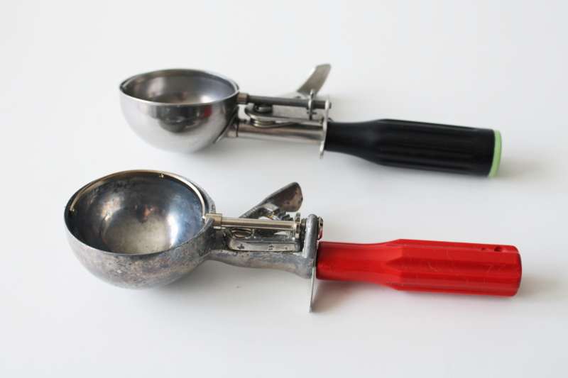 photo of mid century vintage ice cream scoops, Peerless and Hamilton Beach #4