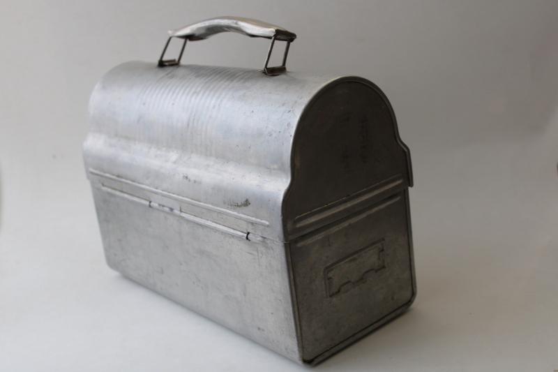 photo of mid-century vintage metal lunchbox, retro 1940s 50s rockabilly style #4