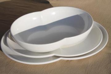 catalog photo of mid-century mod vintage Branchell melmac double bubble serving bowl & platters in white