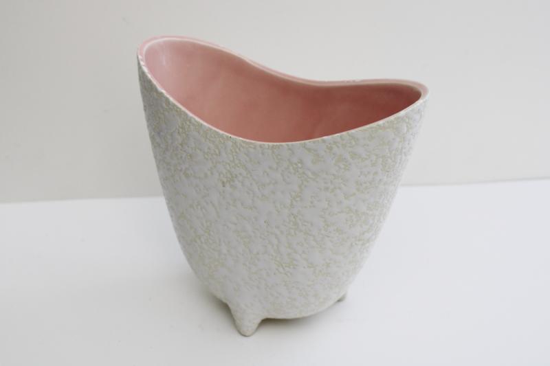 photo of mid-century mod vintage Haeger pottery vase, pink / textured white glaze ceramic #1