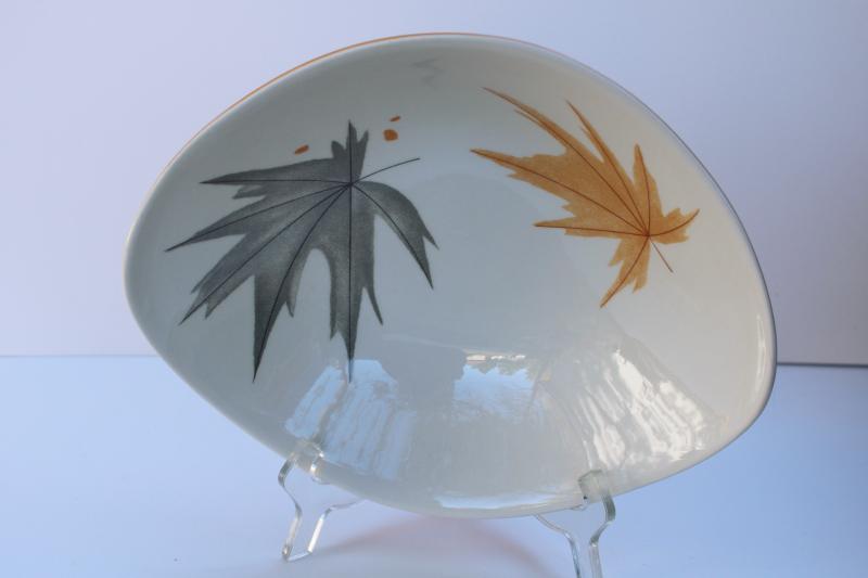 photo of mid-century mod vintage Harvest Time fall leaves bowl Ben Seibel Iroquois Informal #2