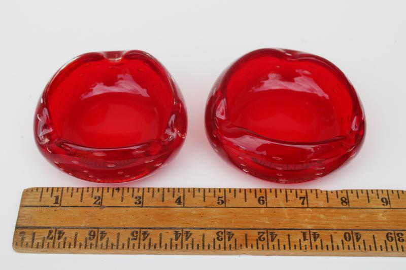 photo of mid-century mod vintage Murano glass ashtrays pair, controlled bubbles red art glass #5