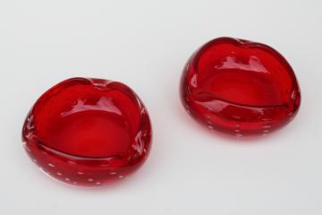 catalog photo of mid-century mod vintage Murano glass ashtrays pair, controlled bubbles red art glass