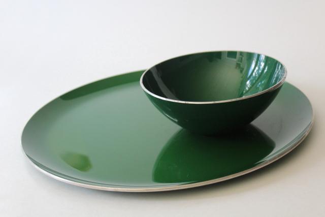 photo of mid-century mod vintage green enamel serving set, large tray plate & bowl chip & dip #5