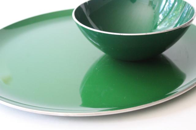 photo of mid-century mod vintage green enamel serving set, large tray plate & bowl chip & dip #6