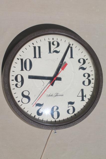 photo of mid-century modern vintage industrial / schoolhouse wall clock #1