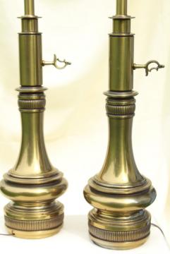 catalog photo of mid-century vintage Stiffel lamps, heavy antique brass plated table lamp pair