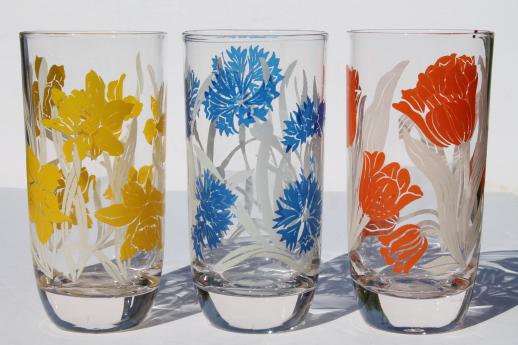 photo of mid-century vintage kitchen glass drinking glasses set, swanky swigs w/ bright flowers #3