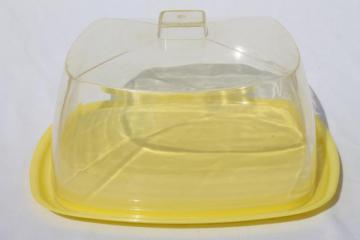 catalog photo of mid-century vintage yellow plastic cake keeper saver, cake plate w/ clear dome cover