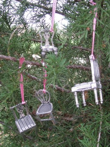 photo of miniature Williamsburg reproduction chairs, Kirk Stieff pewter ornaments #1