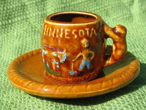 photo of miniature vintage Japan state souvenir cups, Minnesota & Colorado #4