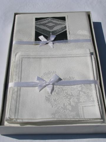 photo of mint in box vintage 1950s snowy white damask table linens, big tablecloth & 12 napkins set #1