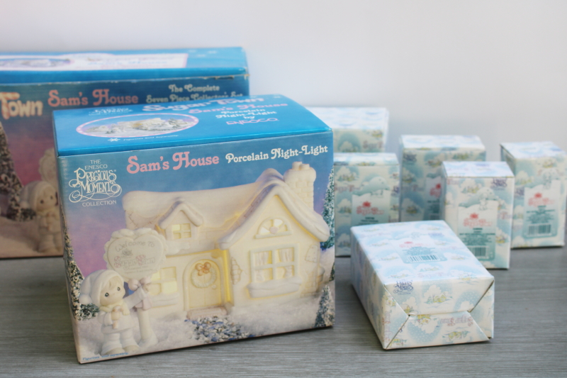 photo of mint in box vintage Precious Moments Christmas Sugar Town set, lighted Sam's House w/ figurines & accessories  #1
