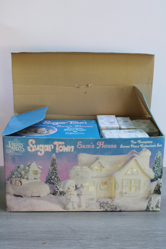 photo of mint in box vintage Precious Moments Christmas Sugar Town set, lighted Sam's House w/ figurines & accessories  #4