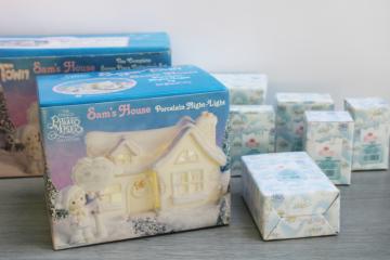catalog photo of mint in box vintage Precious Moments Christmas Sugar Town set, lighted Sam's House w/ figurines & accessories 